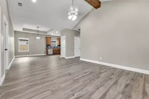 905 A W Virginia St, Navasota, TX 77868 - Photo 2