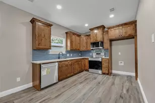 905 A W Virginia St, Navasota, TX 77868 - Photo 6