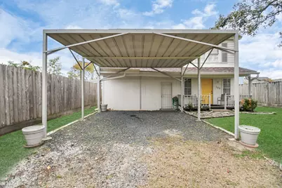 109 Amundsen Street, Houston, TX 77009 - Photo 32