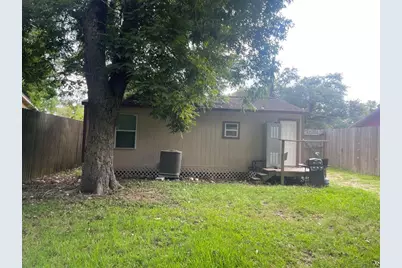 918 Maple Street, Clute, TX 77531 - Photo 16