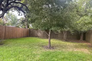 918 Maple St, Clute, TX 77531 - Photo 22