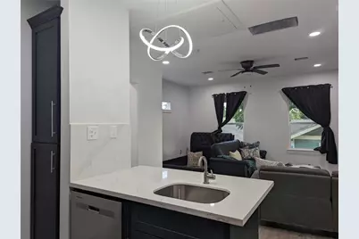 4711 Rusk Street #A, Houston, TX 77023 - Photo 6