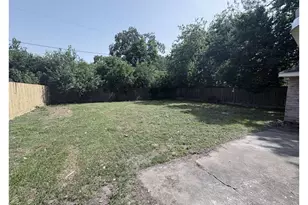 5923 Van Fleet St, Houston, TX 77033 - Photo 6