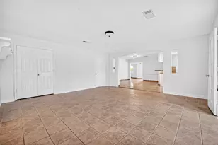 10919 Lockgate Ln, Houston, TX 77048 - Photo 14