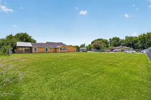 10919 Lockgate Ln, Houston, TX 77048 - Photo 32