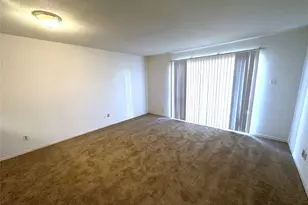 2820 S Bartell Dr, Houston, TX 77054 - Photo 2