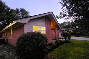 5315 Briarbend Dr, Houston, TX 77096 - Photo 4