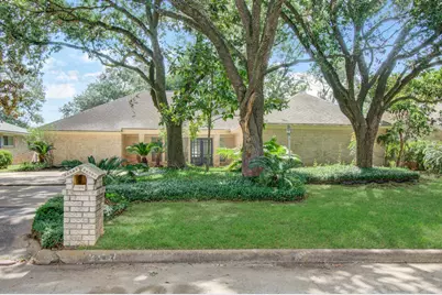 2719 E Pebble Beach Drive, Missouri City, TX 77459 - Photo 1