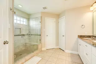 325 Admiral Cir, Tiki Island, TX 77554 - Photo 22