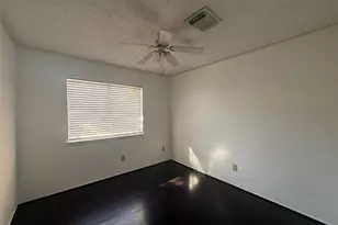 8498 Dairy View Ln, Houston, TX 77072 - Photo 12