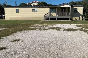911 N 15th St, Port O'Connor, TX 77982 - Photo 8