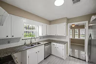 4735 Charade Dr, Houston, TX 77066 - Photo 10