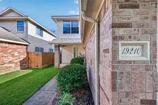19210 Moss Meadow Ln, Katy, TX 77449 - Photo 4