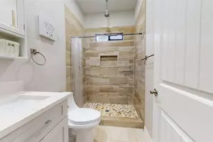 426 Middle St, Houston, TX 77003 - Photo 26