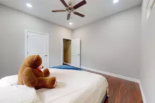 426 Middle St, Houston, TX 77003 - Photo 28