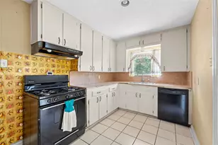 1504 Harris Ave, Pasadena, TX 77506 - Photo 1