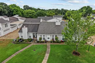 59 Hideaway Dr, Friendswood, TX 77546 - Photo 2