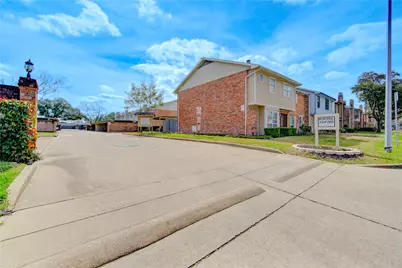 14633 Perthshire Road, Houston, TX 77079 - Photo 38