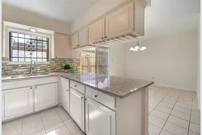 14633 Perthshire Road, Houston, TX 77079 - Photo 18