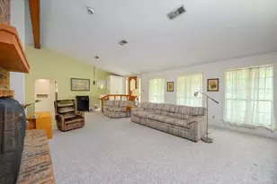 103 Memorial Ln, Columbus, TX 78934 - Photo 10