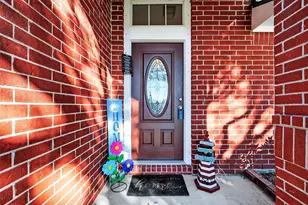 383 Livingstone Ln, League City, TX 77573 - Photo 4