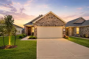 22206 Hawberry Blossom Ln, Tomball, TX 77377 - Photo 2