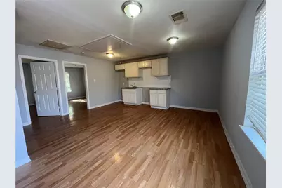 5142 Higgins Street #B, Houston, TX 77033 - Photo 1