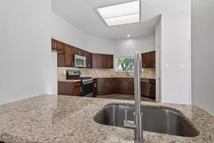 3126 Lakefield Way, Sugar Land, TX 77479 - Photo 8