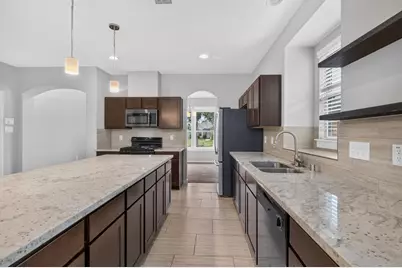 6915 Rosemont Court, Rosharon, TX 77583 - Photo 8