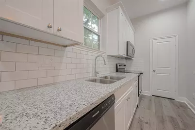 2528 S Texas Avenue Street #A, Pearland, TX 77581 - Photo 18