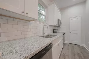 2528 S Texas Ave St, Pearland, TX 77581 - Photo 18