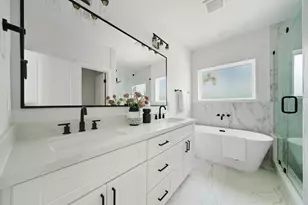 7723B Hammerly Blvd, Houston, TX 77055 - Photo 30