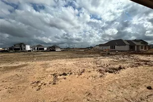 7811 Jade Crst Dr, Angleton, TX 77515 - Photo 16