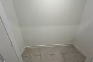 7811 Jade Crst Dr, Angleton, TX 77515 - Photo 14