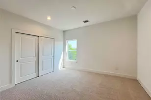 326 Eastwood St, Houston, TX 77011 - Photo 14