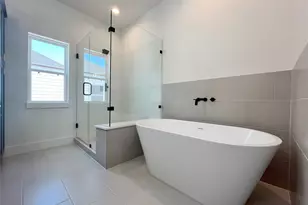 326 Eastwood St, Houston, TX 77011 - Photo 10