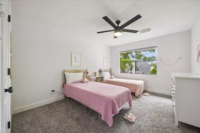 823 Millpond Drive, Sugar Land, TX 77498 - Photo 22