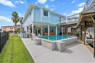 214 Sampan Dr, Tiki Island, TX 77554 - Photo 36