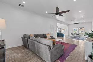 214 Sampan Dr, Tiki Island, TX 77554 - Photo 8