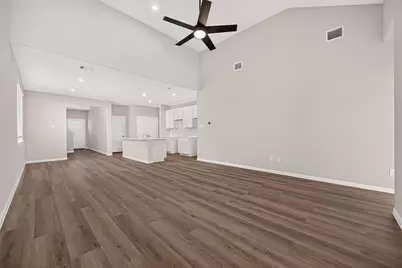15655 Coneflower Hills Drive, Houston, TX 77090 - Photo 6