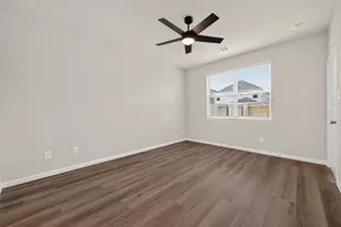 15655 Coneflower Hls Dr, Houston, TX 77090 - Photo 14