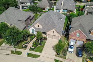 606 Floriencia St, Sugar Land, TX 77479 - Photo 2