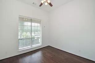 606 Floriencia St, Sugar Land, TX 77479 - Photo 24
