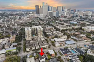 118 Tuam St, Houston, TX 77006 - Photo 6