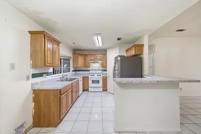 13334 Wells River Drive, Houston, TX 77041 - Photo 10