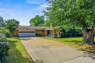 114 20th Ave, Texas City, TX 77590 - Photo 1