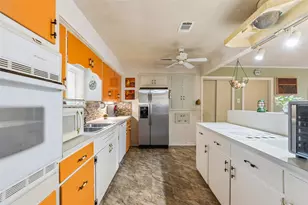 114 20th Ave, Texas City, TX 77590 - Photo 10