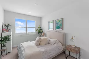 502 W Donovan St, Houston, TX 77091 - Photo 12