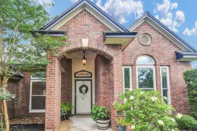 123 Jamestown Avenue, Clute, TX 77531 - Photo 2