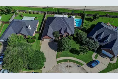 123 Jamestown Avenue, Clute, TX 77531 - Photo 4